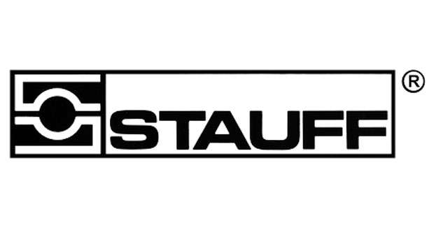 STAUFF Logo in Schwarz und Weiß. Das Logo besteht aus einem stilisierten, C-förmigen Symbol auf der linken Seite und dem Schriftzug &039;STAUFF' in Großbuchstaben auf der rechten Seite. Ein kleines eingekreistes 'R' (für Registered Trademark) ist oben rechts